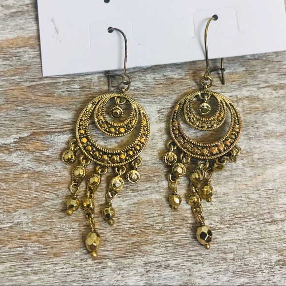 Vintage Style Gold Toned Chandelier Earrings - Picture 5 of 8